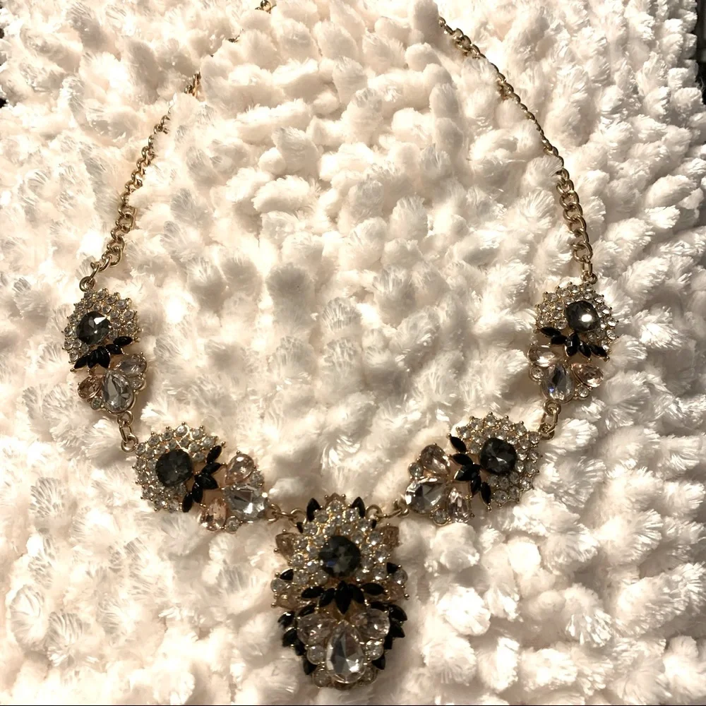 Cluster Rhinestone Necklace - Picture 3 of 6